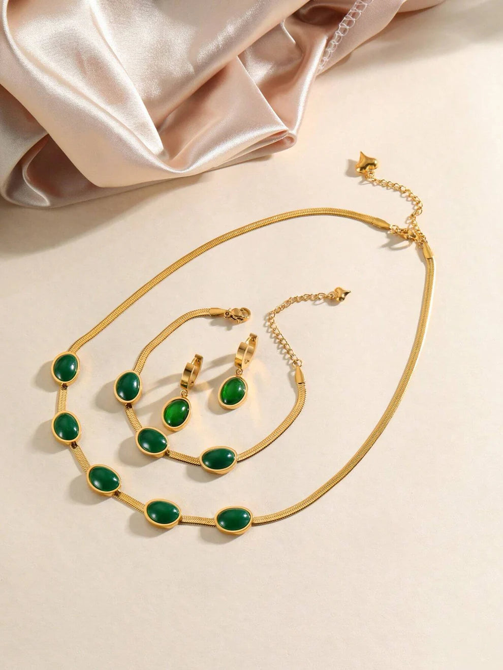 Oval Green Crystal Pendant Necklace Set With Bracelet